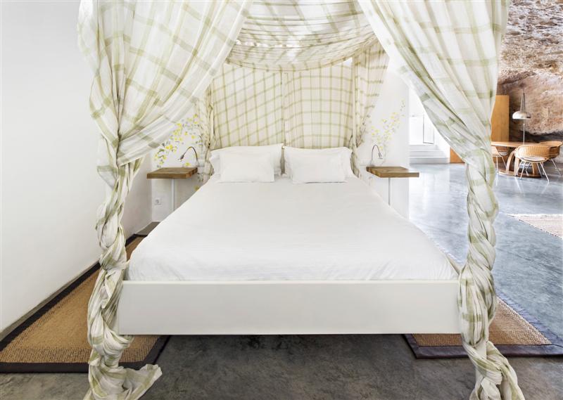04-cama-dosel-casa-tierra